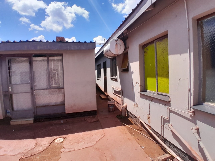 5 Bedroom Property for Sale in Kathu Northern Cape